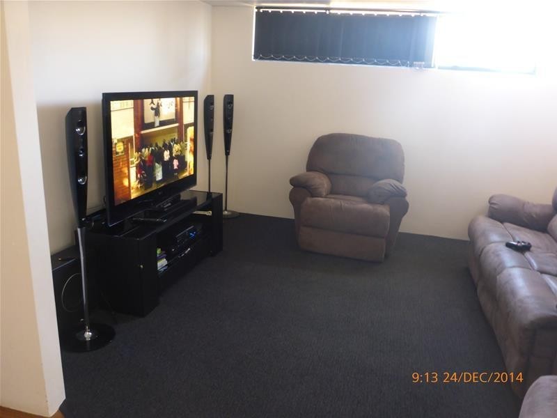 64 Hainsworth Avenue, Girrawheen WA 6064