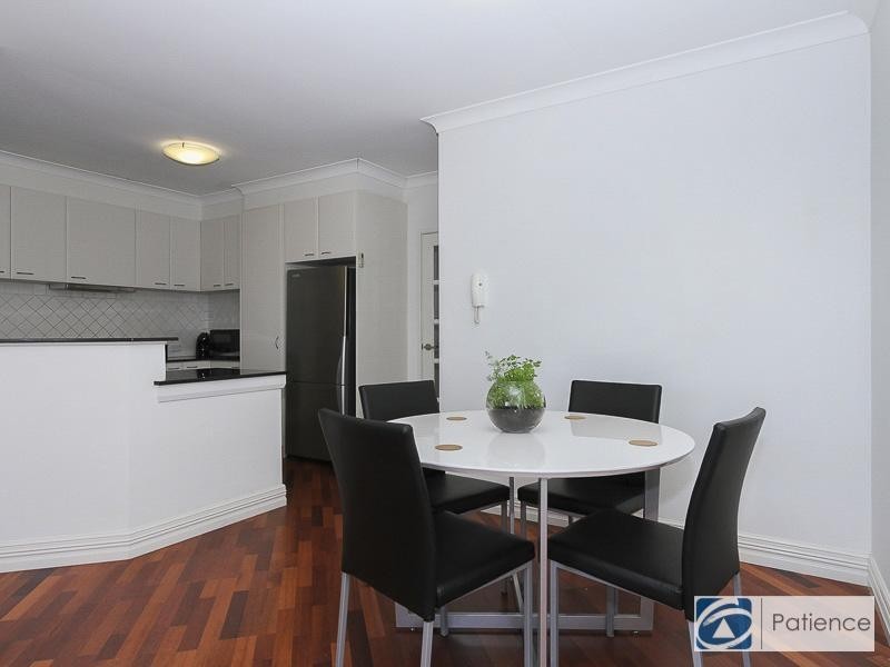 19/2 Plaistow Street, Joondalup WA 6027