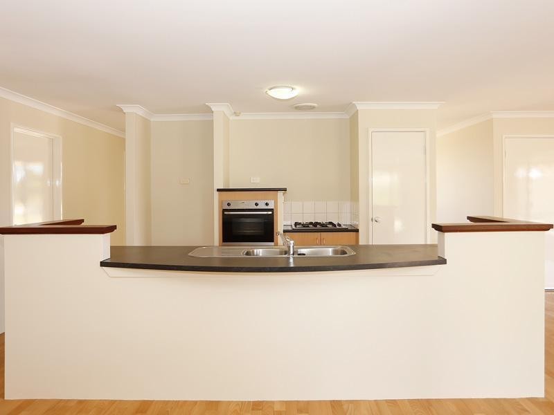 1 Allanbi Circle, Carramar WA 6031