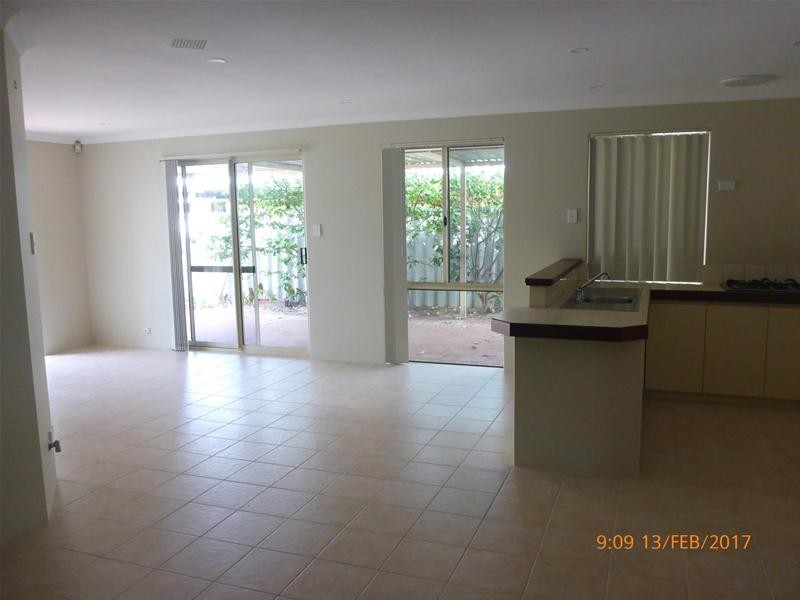 25 Picton Terrace, Alexander Heights WA 6064