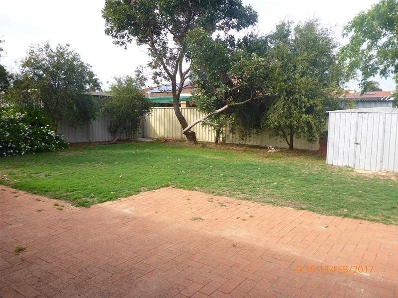 25 Picton Terrace, Alexander Heights WA 6064