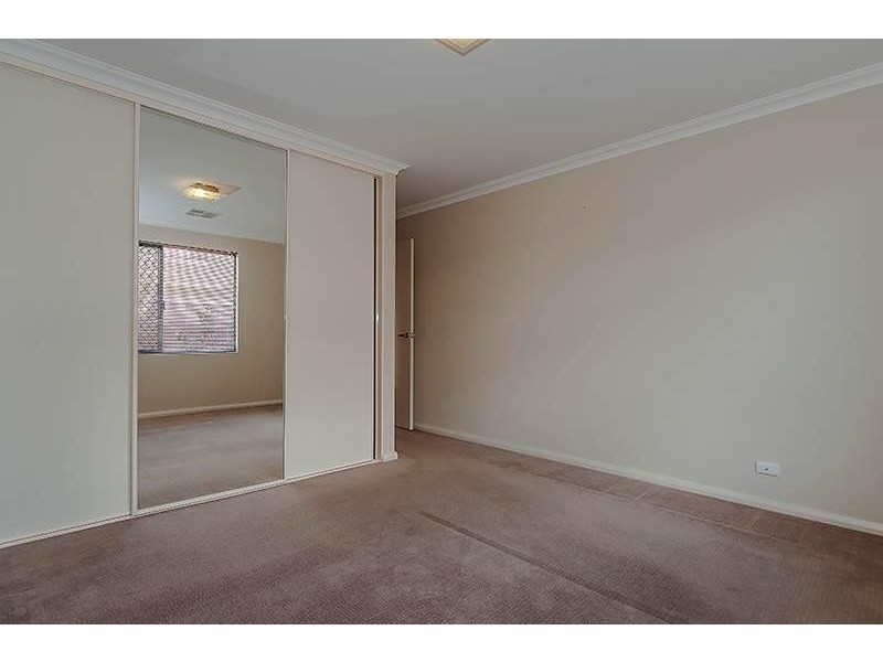 2/217 RAVENSCAR Street, Doubleview WA 6018