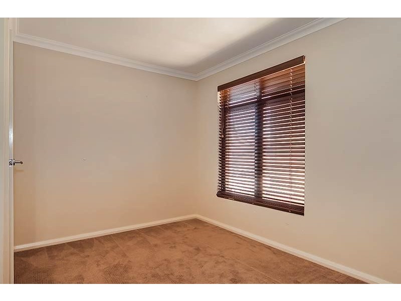2/217 RAVENSCAR Street, Doubleview WA 6018