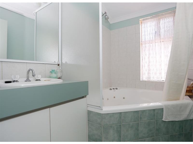 2 Deepwater Court, Merriwa WA 6030