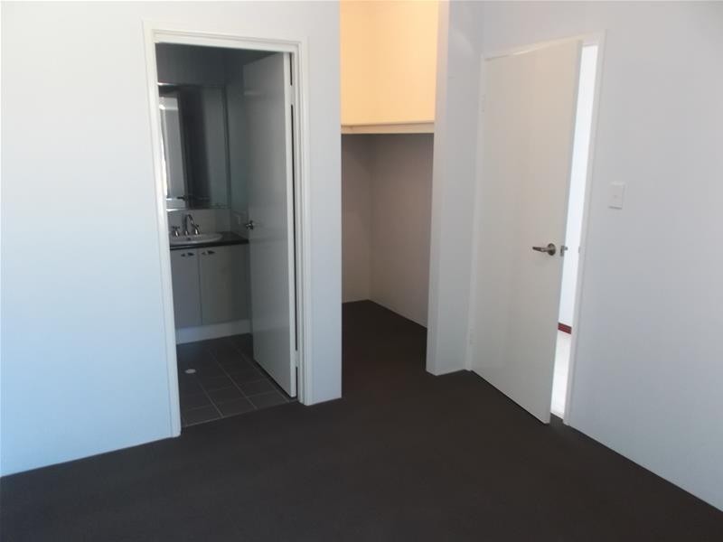 217 Camborne Parkway, Butler WA 6036