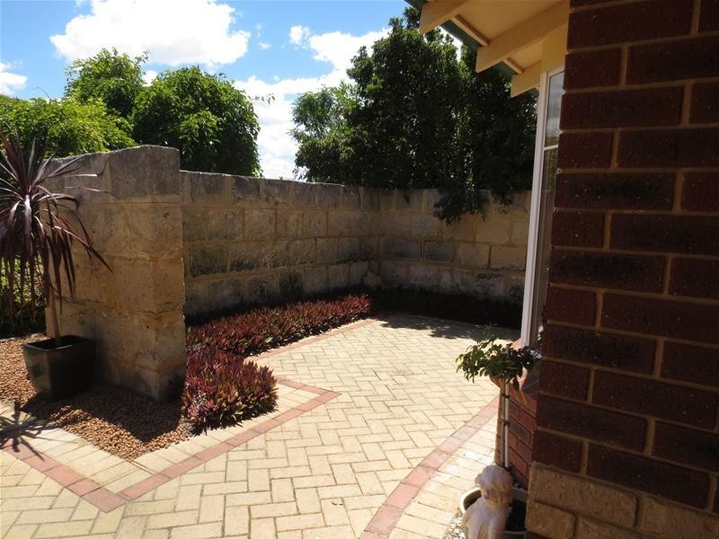 8 Tarbolton Gardens, Kinross WA 6028