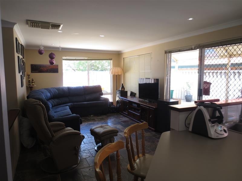 8 Tarbolton Gardens, Kinross WA 6028