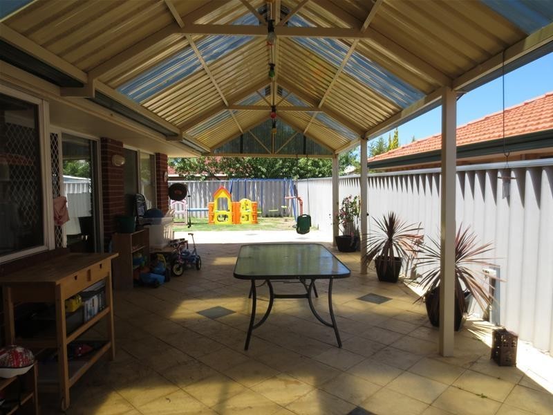 8 Tarbolton Gardens, Kinross WA 6028