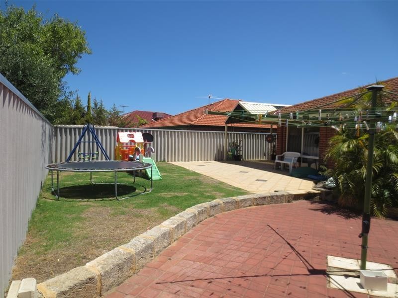 8 Tarbolton Gardens, Kinross WA 6028