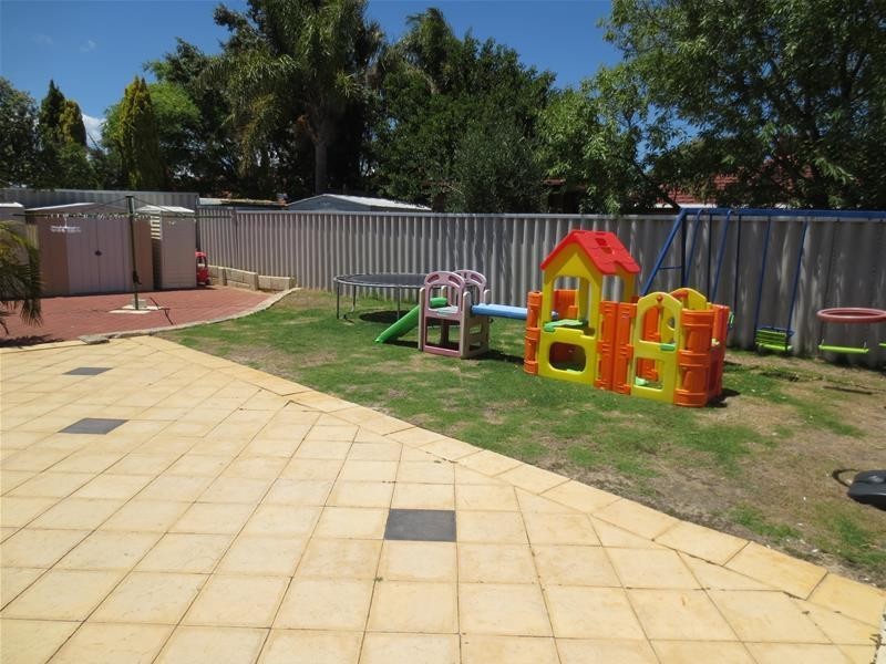 8 Tarbolton Gardens, Kinross WA 6028