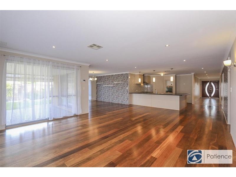 5 Helmsdale Loop, Butler WA 6036