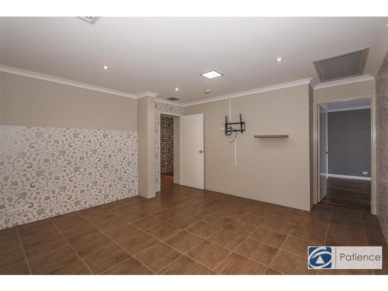 5 Helmsdale Loop, Butler WA 6036