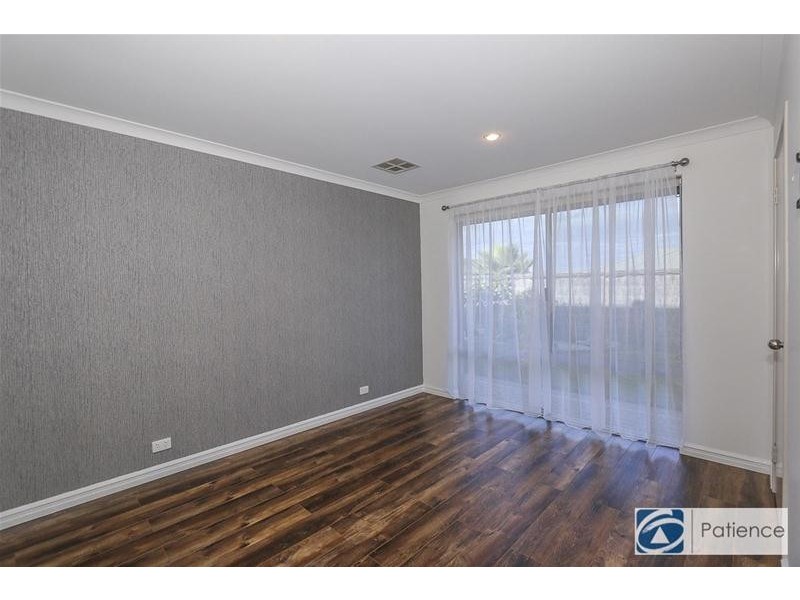 5 Helmsdale Loop, Butler WA 6036