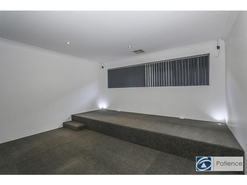 5 Helmsdale Loop, Butler WA 6036