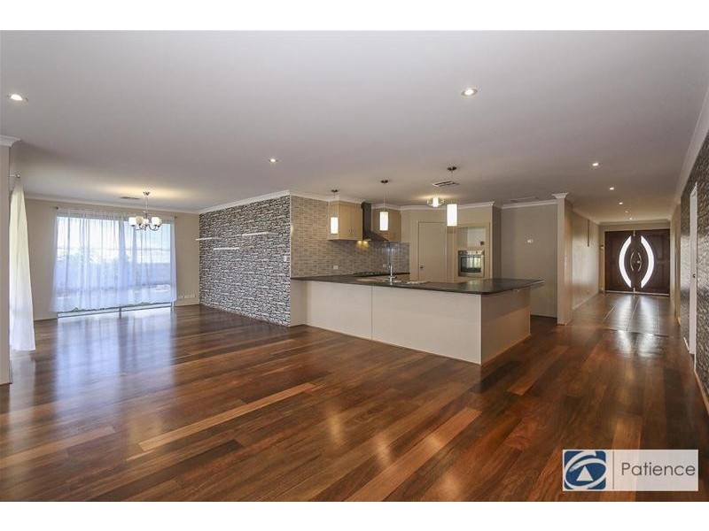 5 Helmsdale Loop, Butler WA 6036