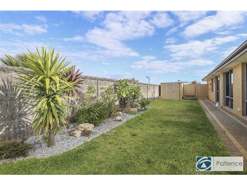 5 Helmsdale Loop, Butler WA 6036