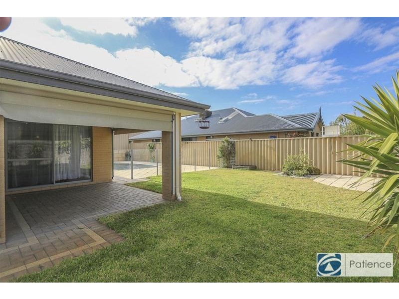 5 Helmsdale Loop, Butler WA 6036