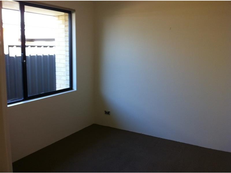 3 Robur Way, Banksia Grove WA 6031