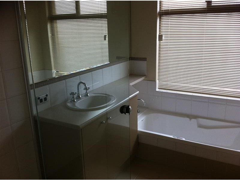 1/25 Peppering Way, Westminster WA 6061