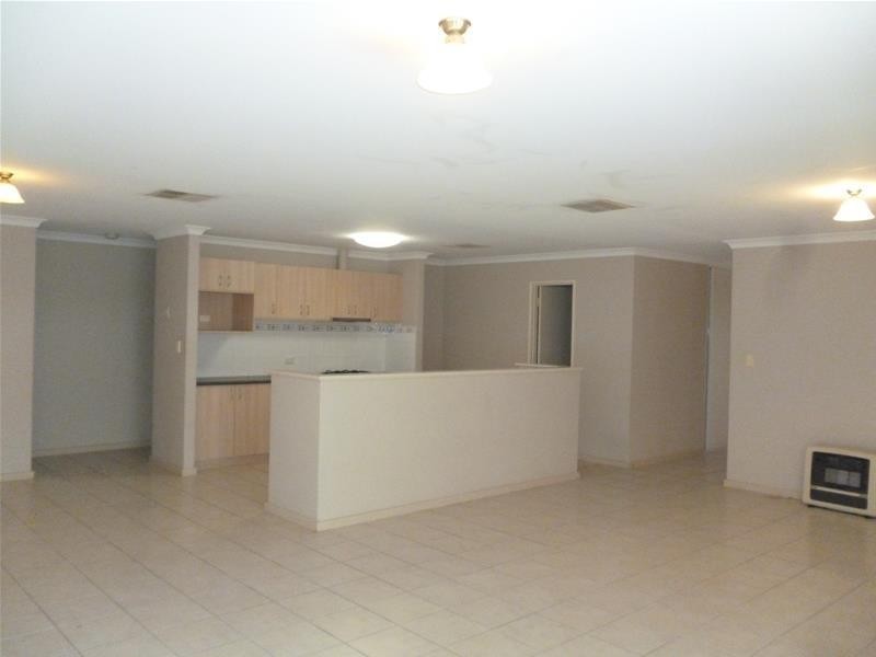 5 Alderley Close, Ellenbrook WA 6069