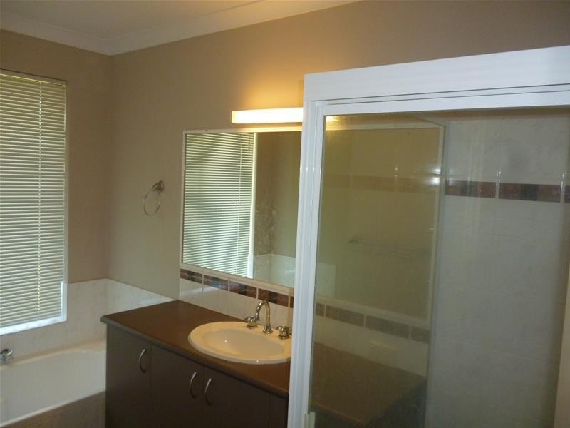 5 Alderley Close, Ellenbrook WA 6069