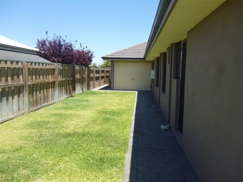 5 Alderley Close, Ellenbrook WA 6069