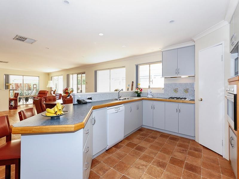 14 Lindeman Heights, Ridgewood WA 6030