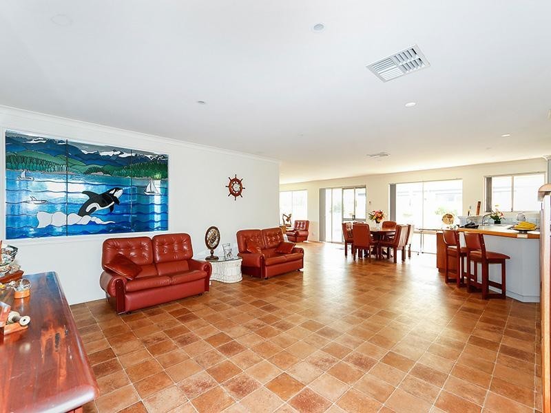 14 Lindeman Heights, Ridgewood WA 6030