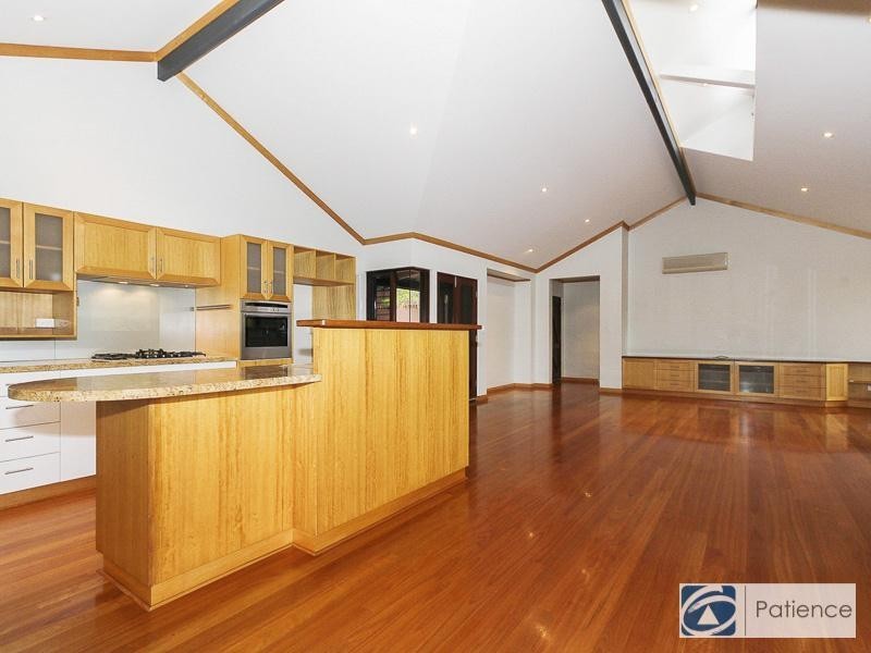 18 Cockatoo Ridge, Joondalup WA 6027