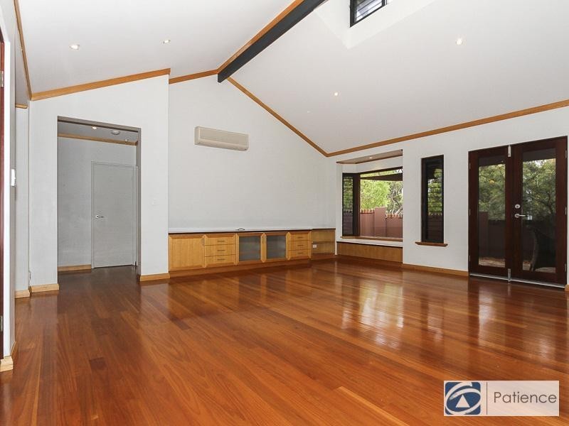 18 Cockatoo Ridge, Joondalup WA 6027