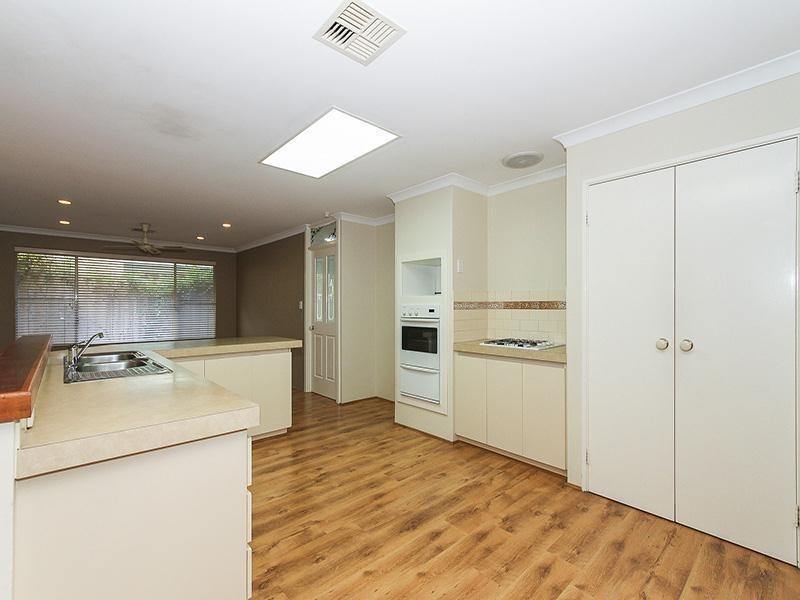 4 Akera Close, Hillarys WA 6025