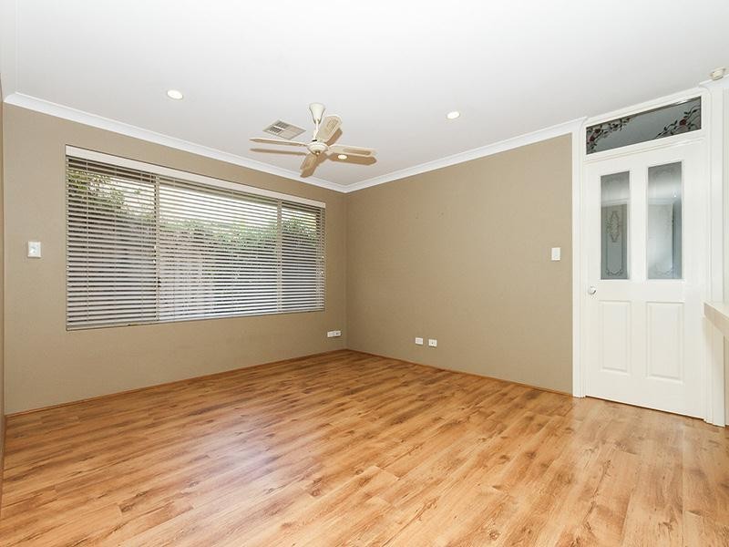 4 Akera Close, Hillarys WA 6025