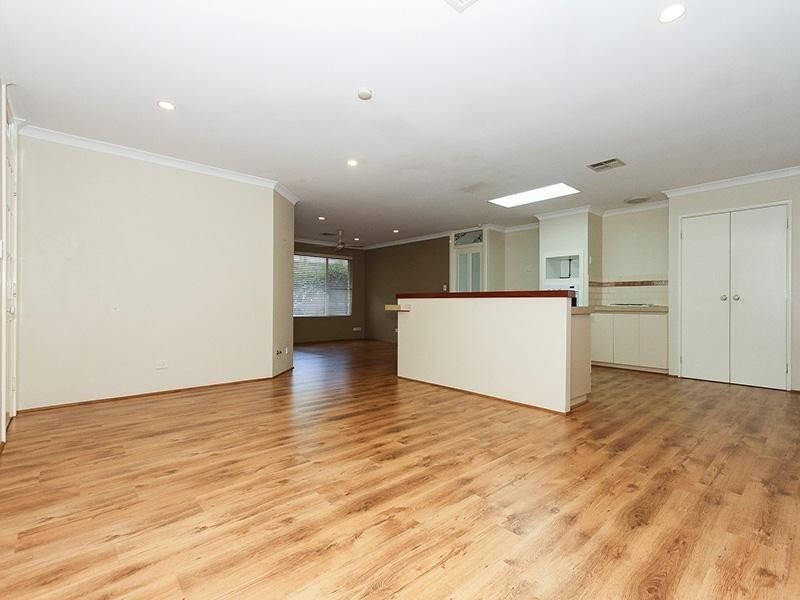 4 Akera Close, Hillarys WA 6025