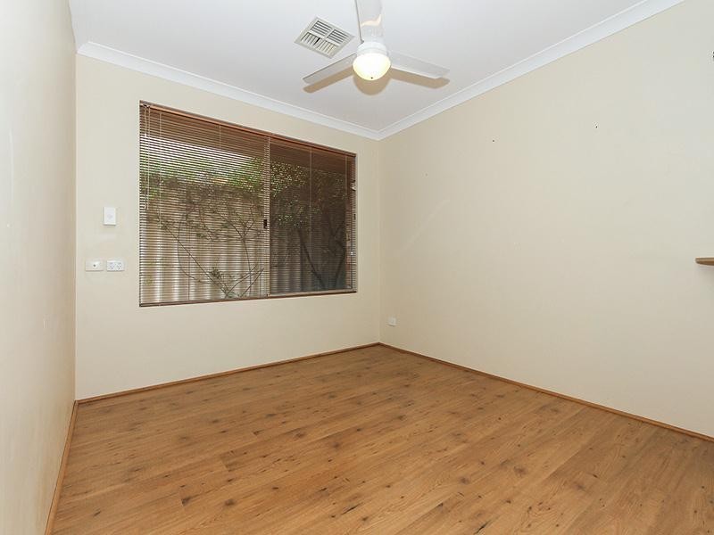 4 Akera Close, Hillarys WA 6025