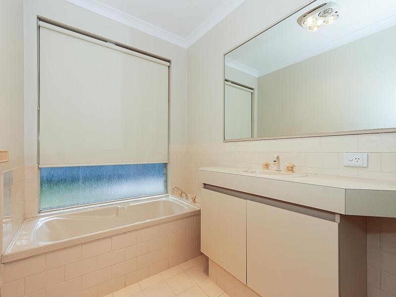 4 Akera Close, Hillarys WA 6025