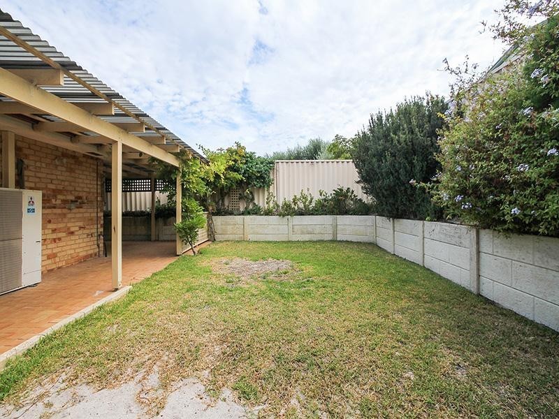 4 Akera Close, Hillarys WA 6025