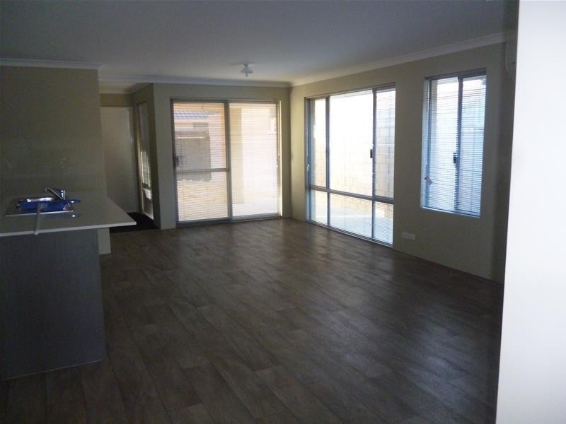 24 Manningtree Approach, Butler WA 6036