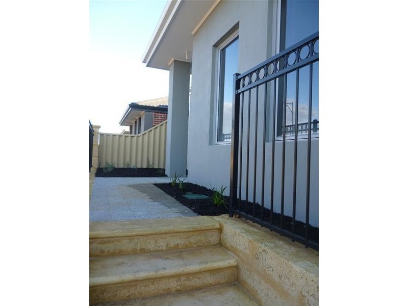 24 Manningtree Approach, Butler WA 6036