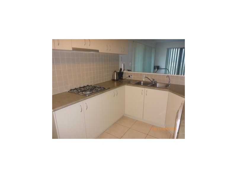 2/25 Peppering Way, Westminster WA 6061