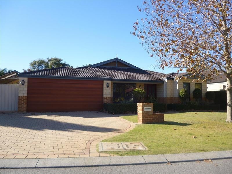 25 Minjah Circuit, Carramar WA 6031