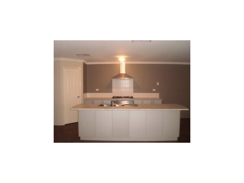 15 Serrata Road, Banksia Grove WA 6031