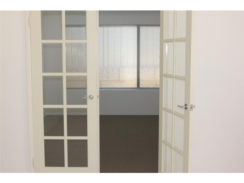 17 Fogliani Loop, Sinagra WA 6065