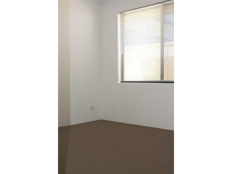 17 Fogliani Loop, Sinagra WA 6065