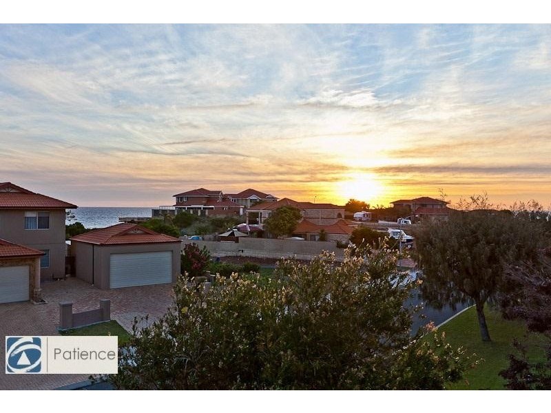 16 Kinsale Drive, Mindarie WA 6030