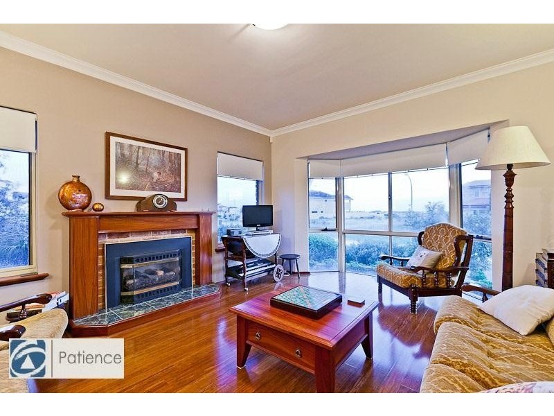 16 Kinsale Drive, Mindarie WA 6030