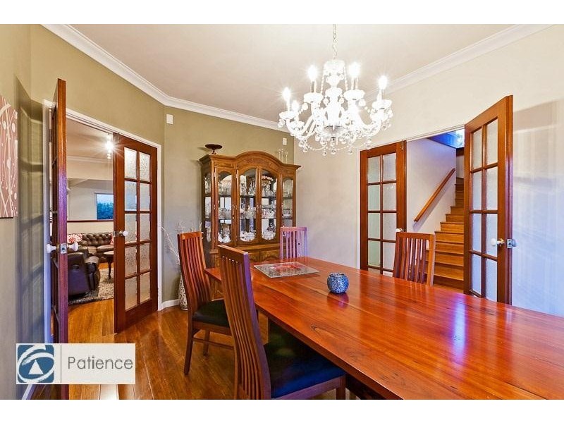 16 Kinsale Drive, Mindarie WA 6030