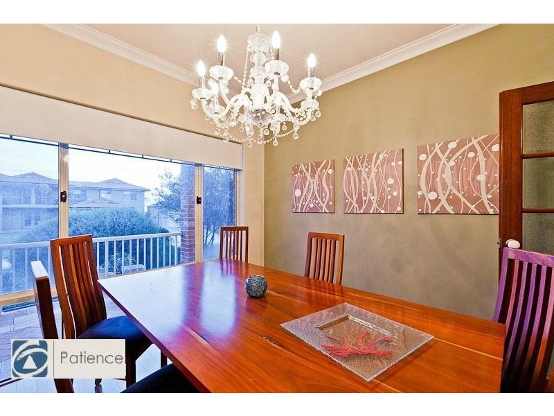 16 Kinsale Drive, Mindarie WA 6030