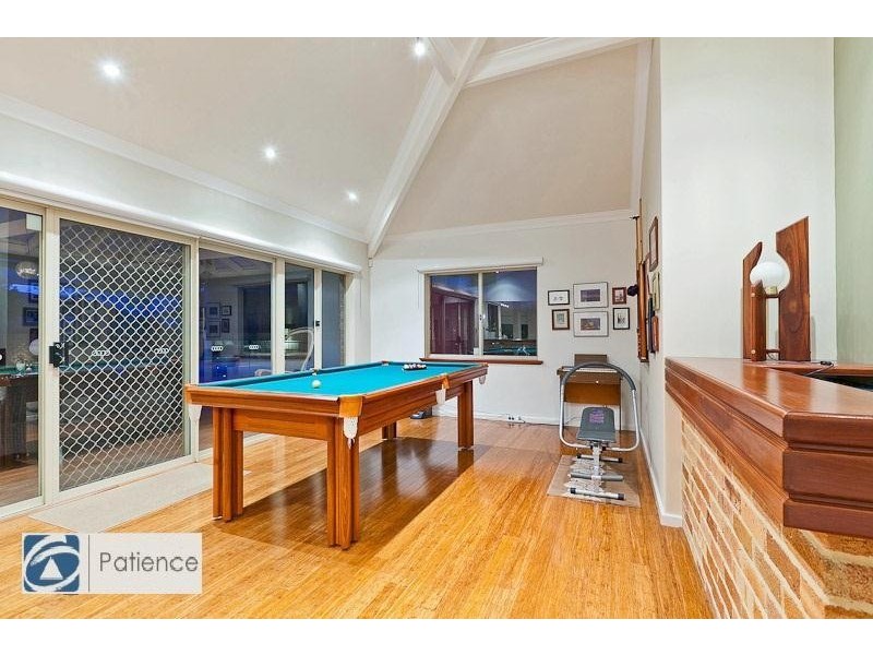 16 Kinsale Drive, Mindarie WA 6030