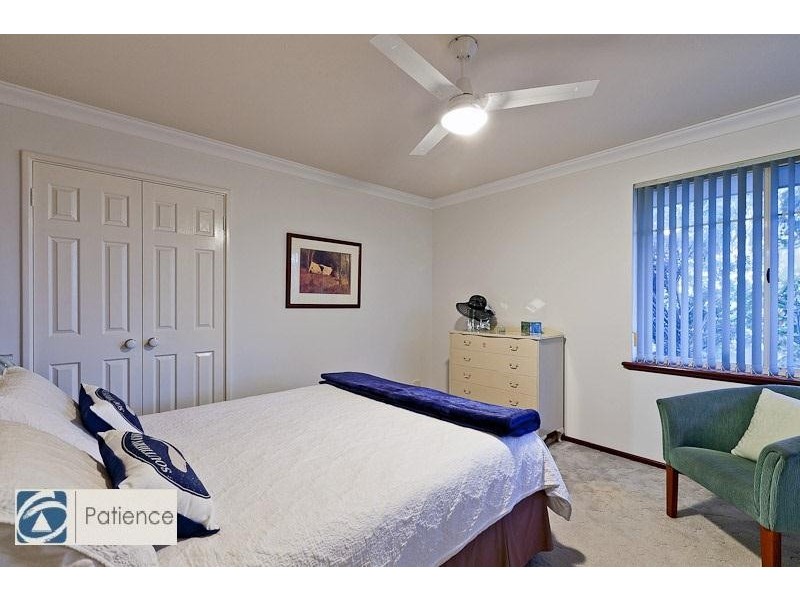 16 Kinsale Drive, Mindarie WA 6030