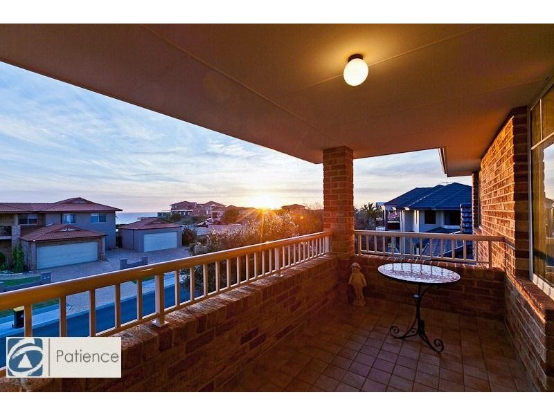 16 Kinsale Drive, Mindarie WA 6030